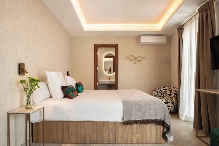 Room 21 of 44