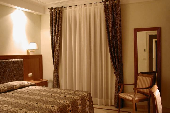 Room 8 of 31