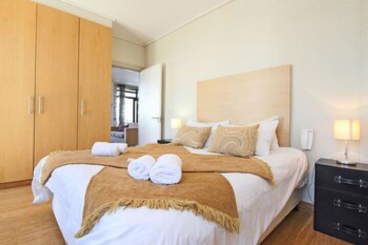 Room 2 of 11