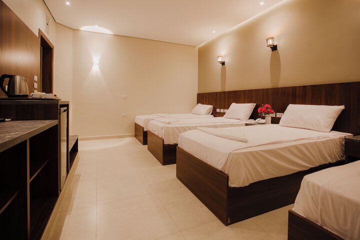 Room 16 of 110