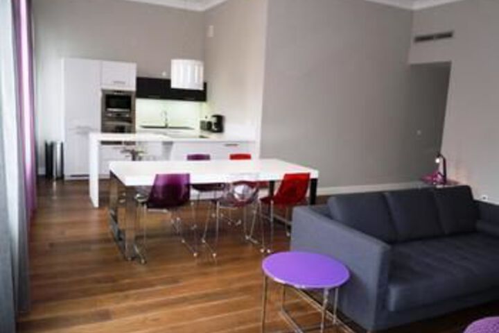 Room 16 of 18