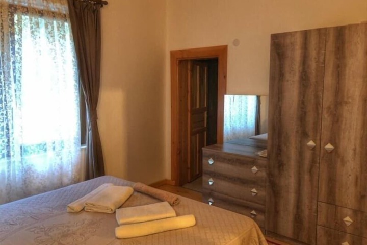 Room 3 of 51