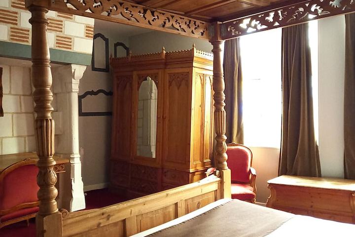 Room 16 of 54