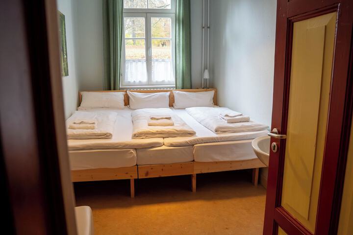 Room 26 of 67