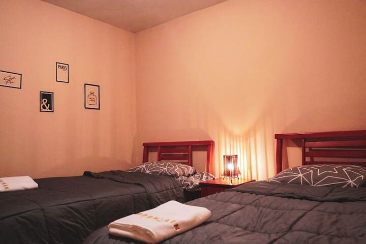 Room 5 of 76