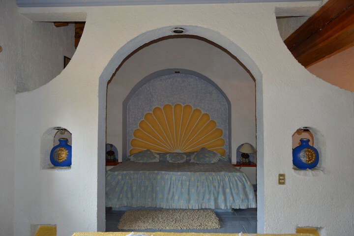 Room 12 of 43