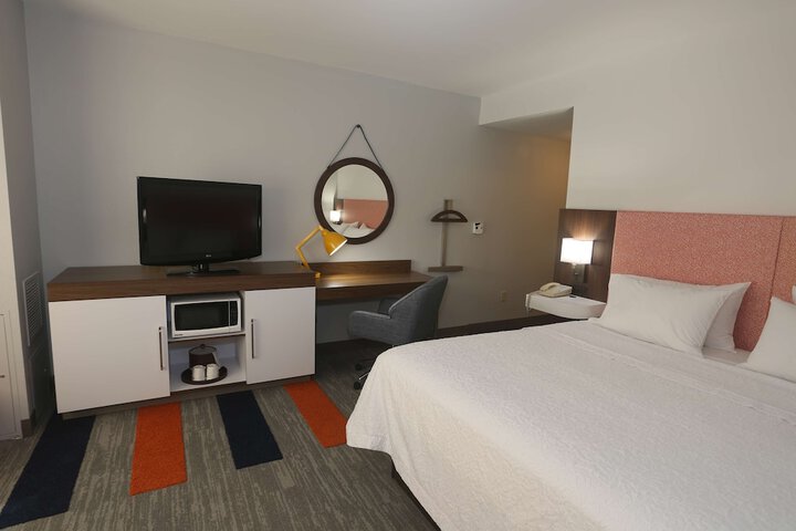 Room 9 of 29