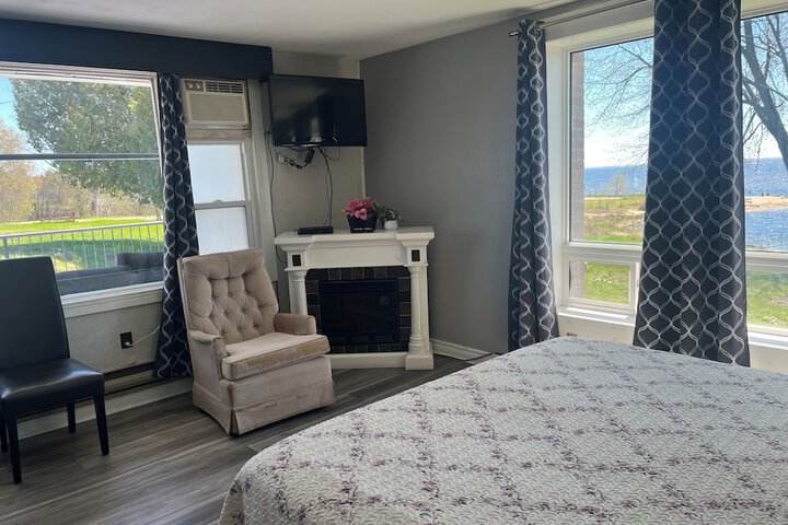 Room 46 of 85