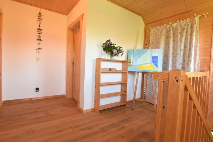 Room 12 of 20