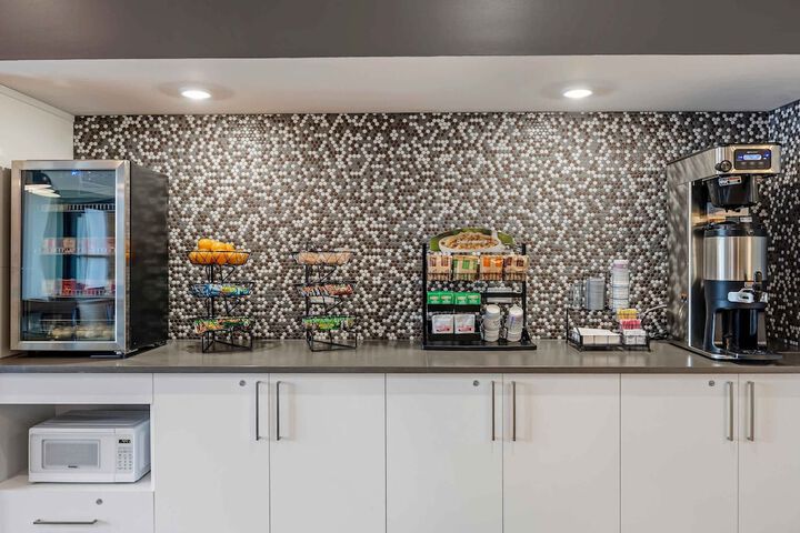 Breakfast/Coffee Service 57 of 61