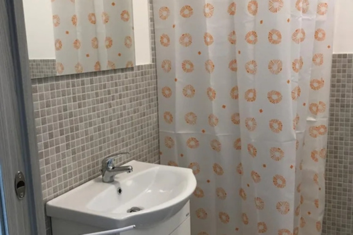 Room 7 of 14