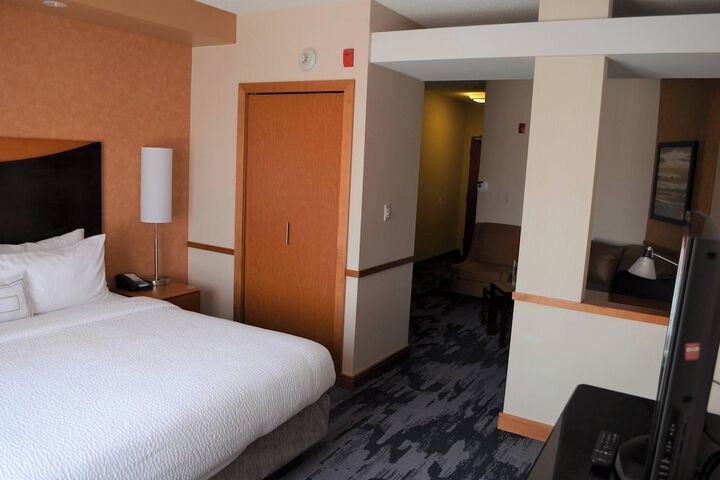 Room 9 of 27