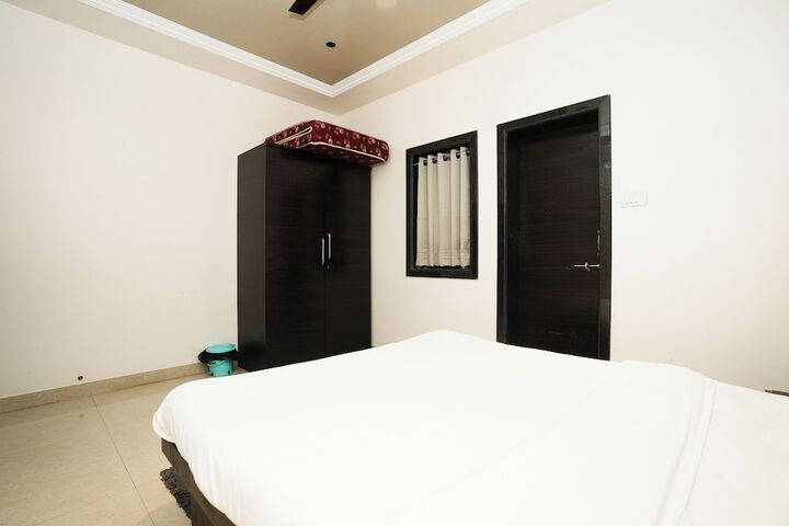 Room 17 of 47