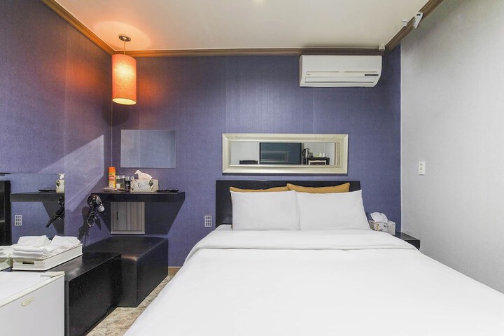 Room 38 of 82