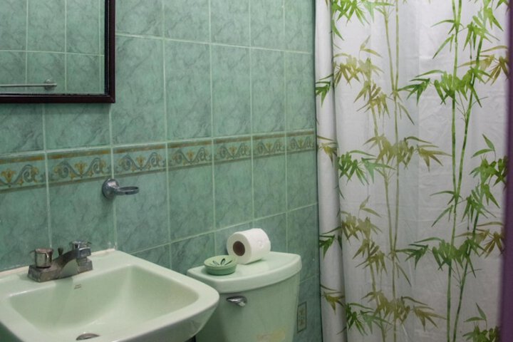 Room 42 of 150