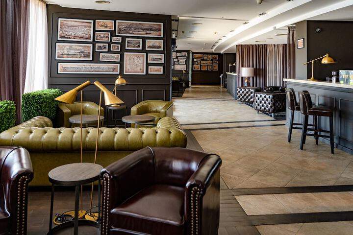 Hotel Interior 6 of 119