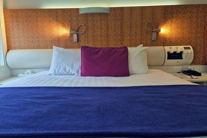 Room 16 of 92