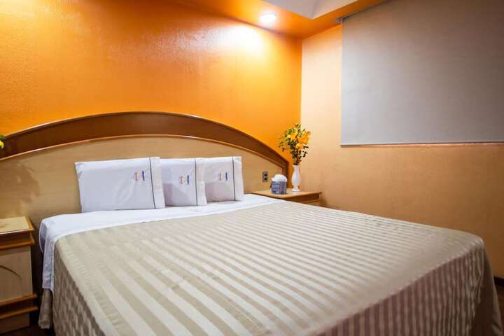 Room 13 of 23