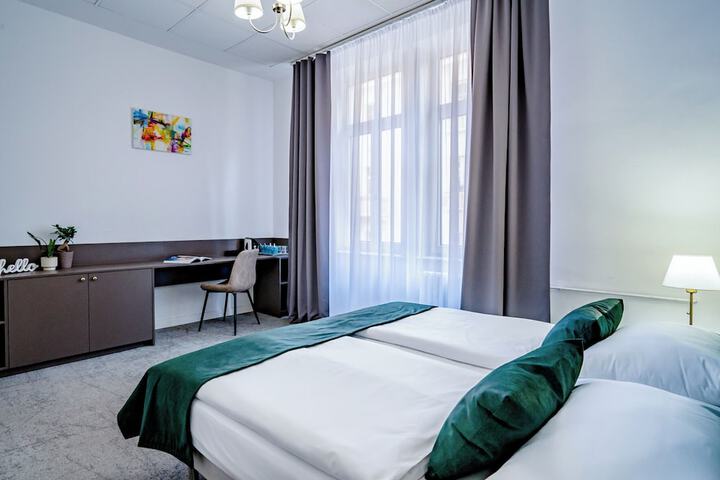 Room 21 of 75