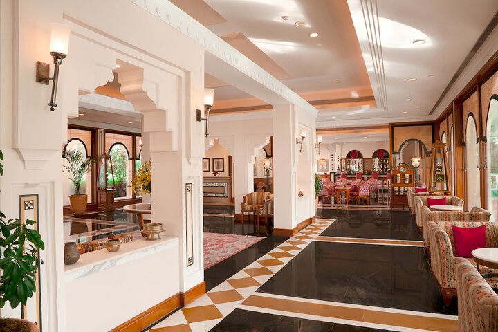 Guest Lobby