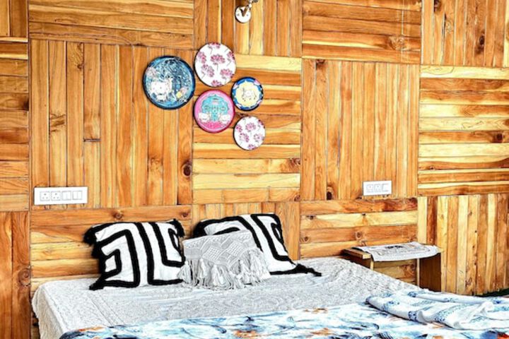 Room 6 of 48