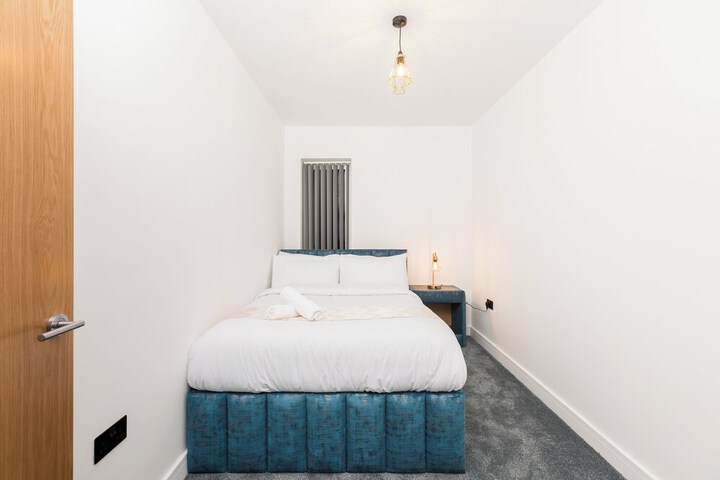 Room 6 of 35