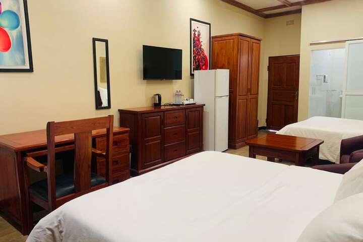 Room 14 of 28