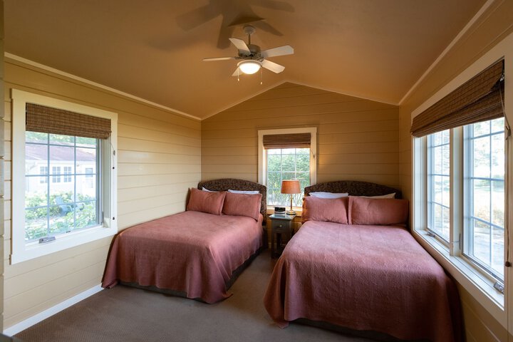 Room 37 of 220