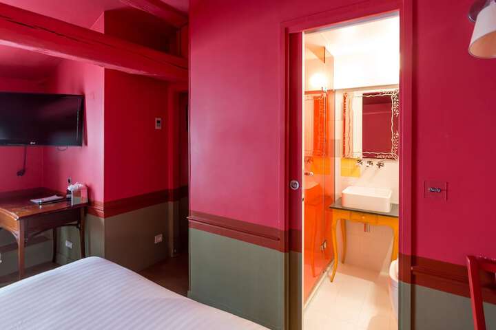 Room 10 of 69