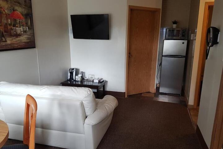 Room 11 of 18