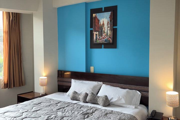 Room 2 of 8