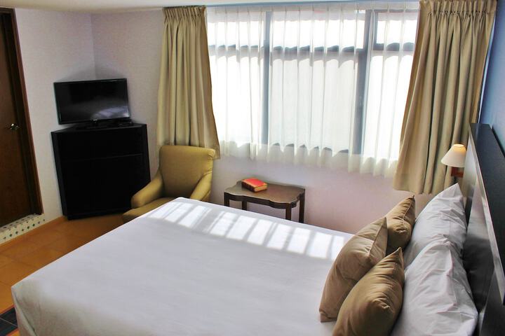 Room 14 of 131