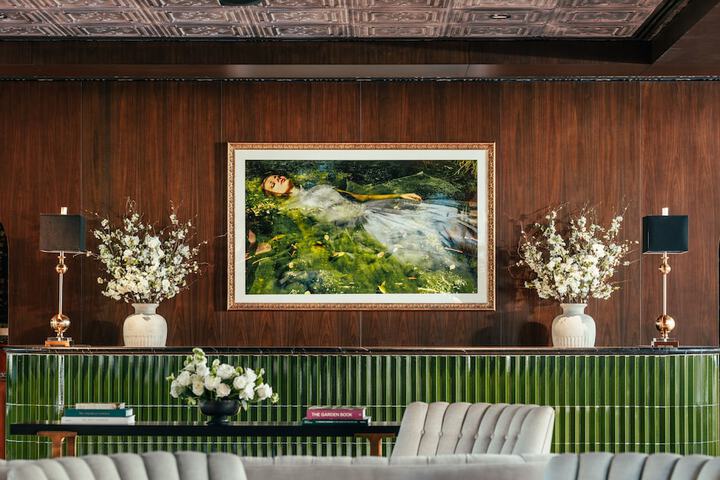 Entrance & Lobby