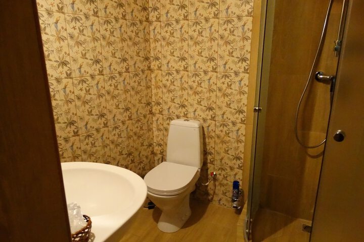 Room 30 of 40