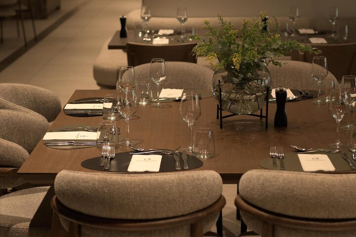 Dining 253 of 357
