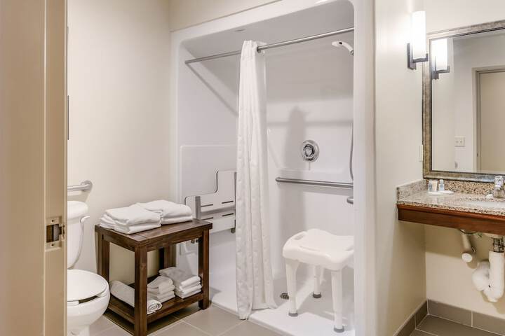 Room 7 of 36