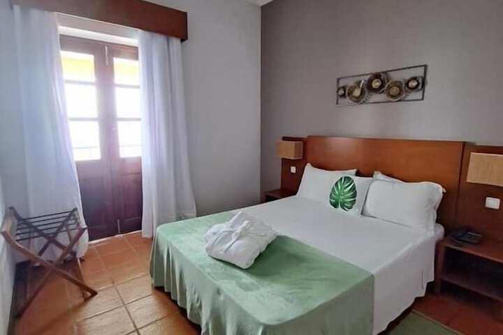 Room 2 of 39