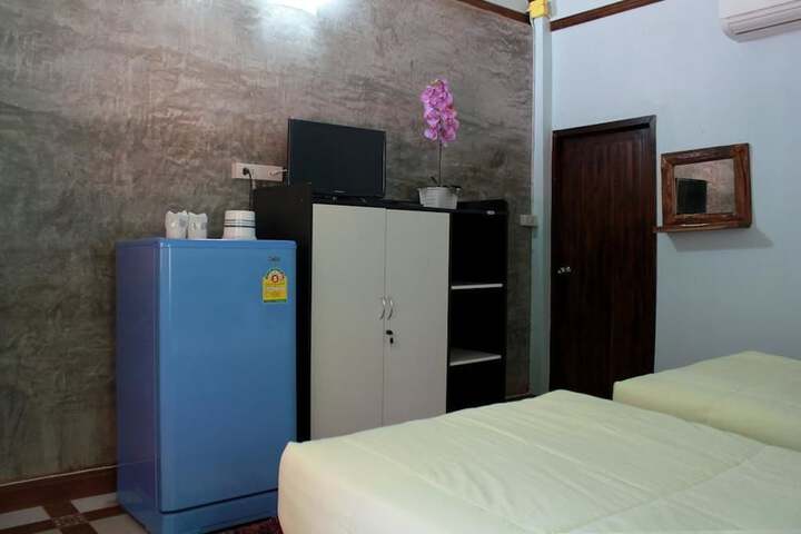 Room 13 of 62