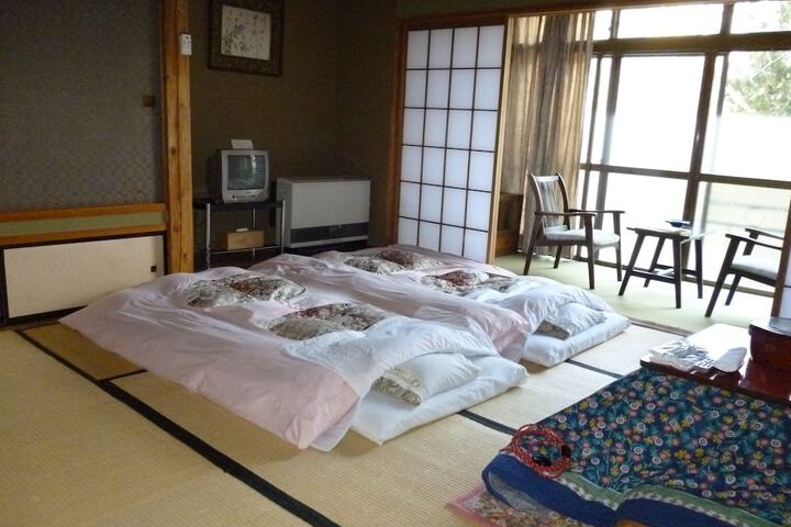 Room 6 of 50
