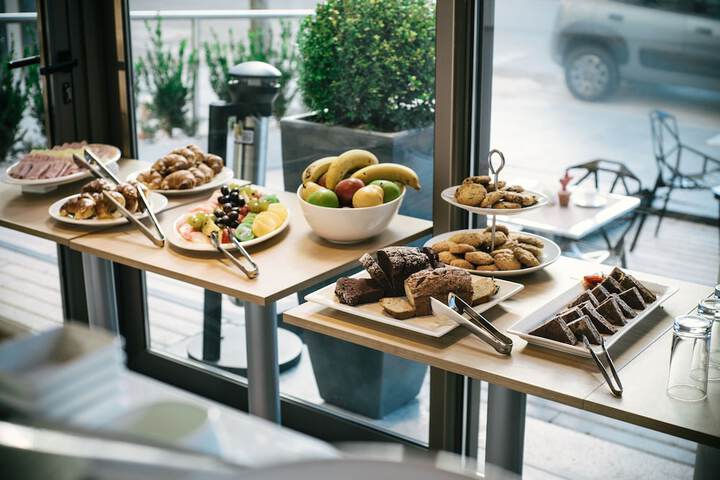 Breakfast/Coffee Service 50 of 56