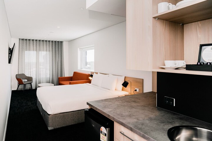 Room 9 of 29