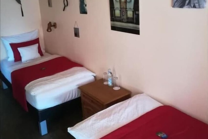 Room 5 of 45
