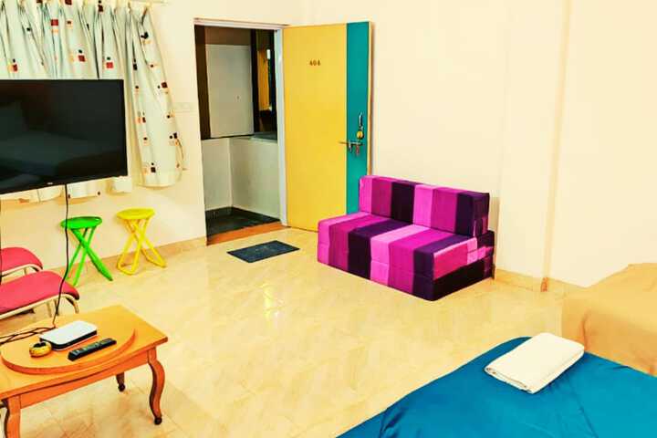 Room 7 of 42