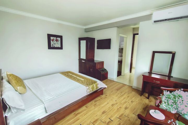 Room 26 of 55