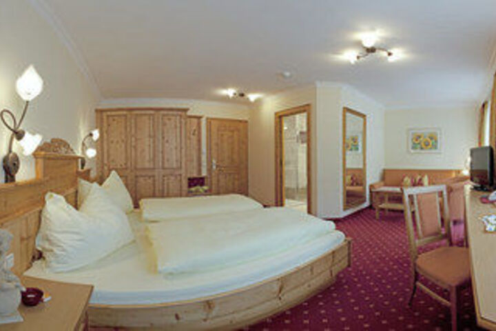 Room 19 of 44