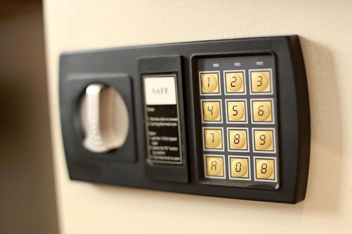 Room 21 of 43