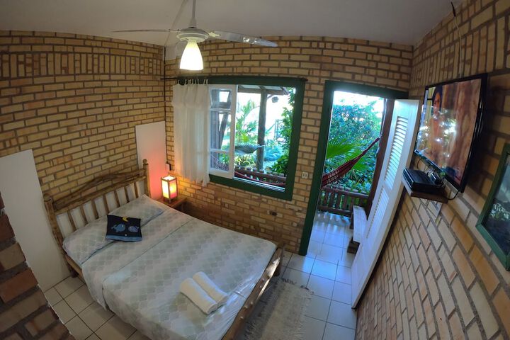 Room 14 of 104