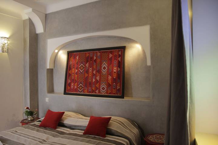 Room 13 of 65