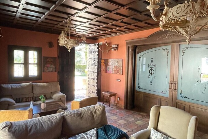 Room 7 of 28