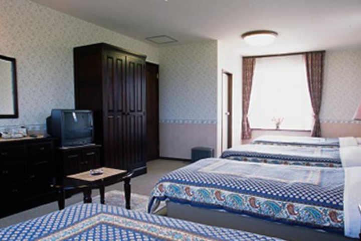 Room 22 of 35